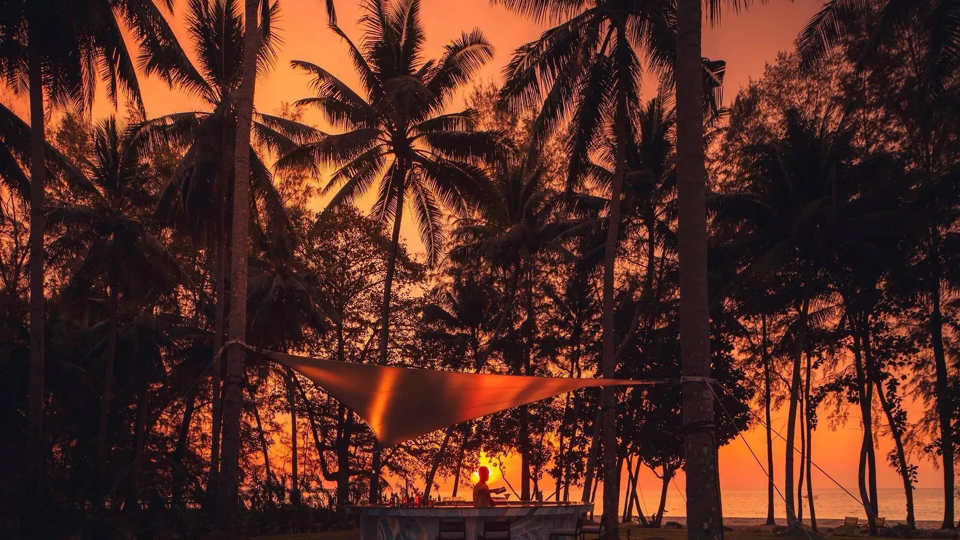 Hotel Avani Plus Khao Lak Resort