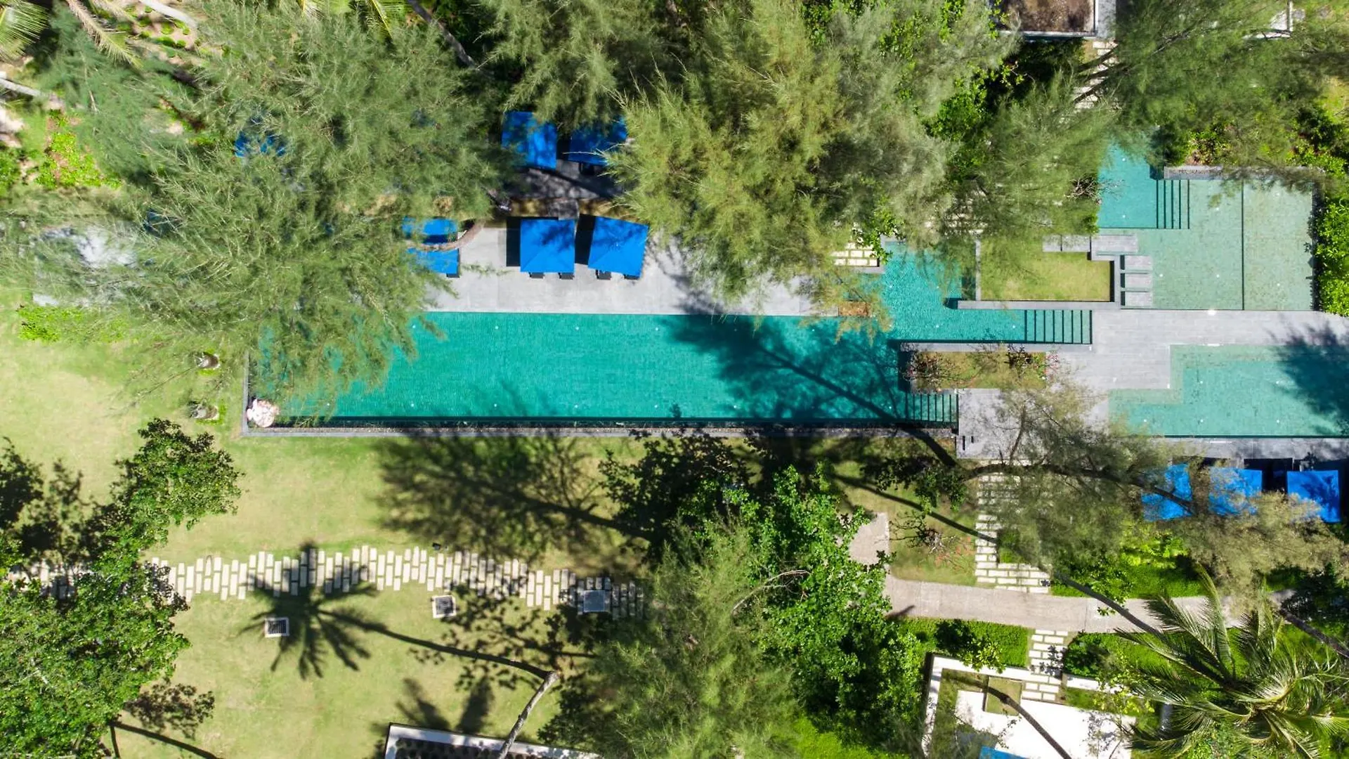 Avani Plus Khao Lak Resort Отель