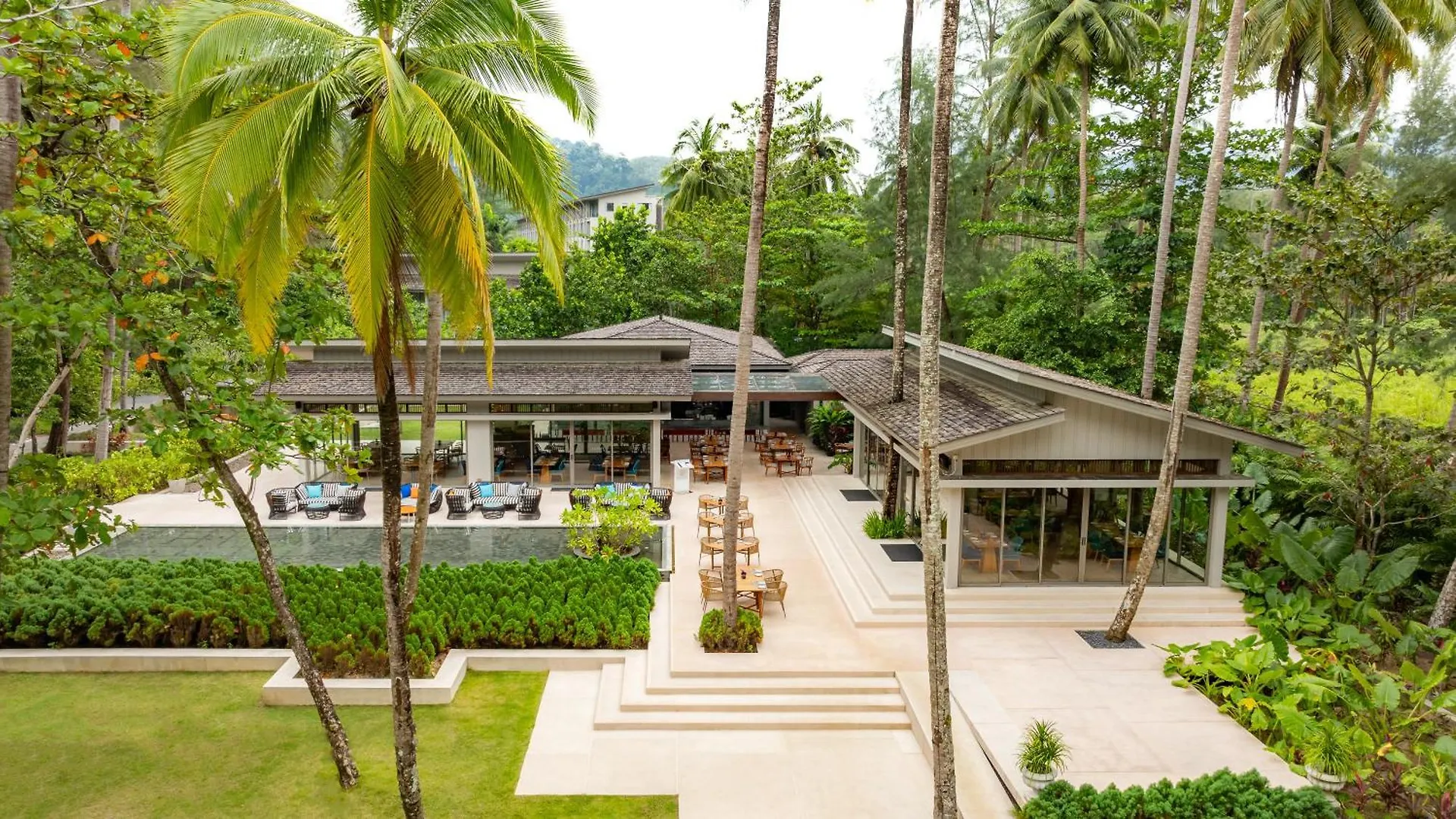 Hotel Avani Plus Khao Lak Resort